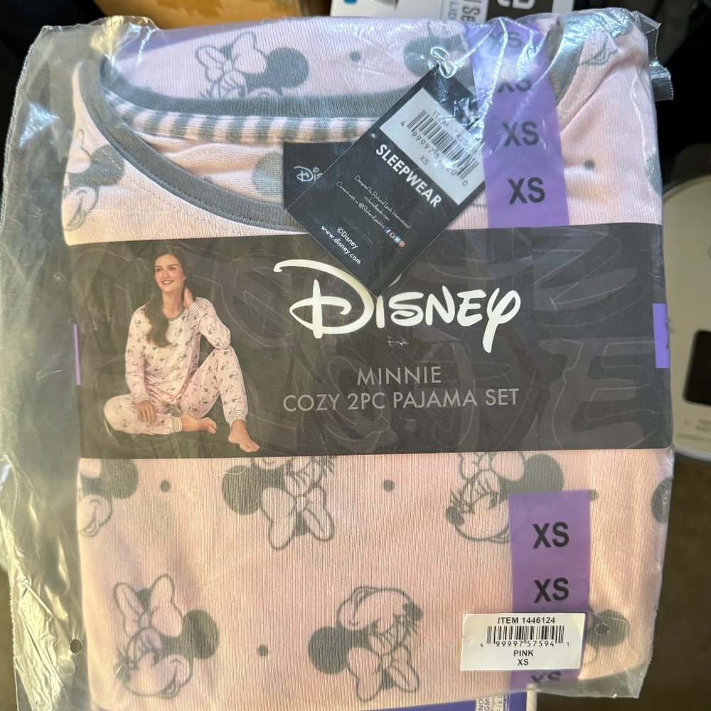 XS women fitted pajamas